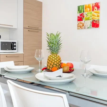 Apartamento Marconi 4 *