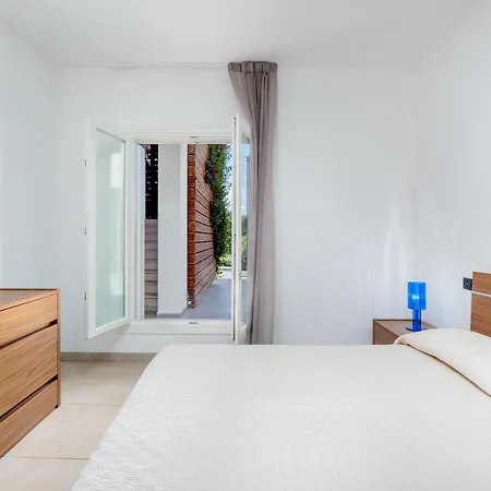 Apartment Marconi 4 *